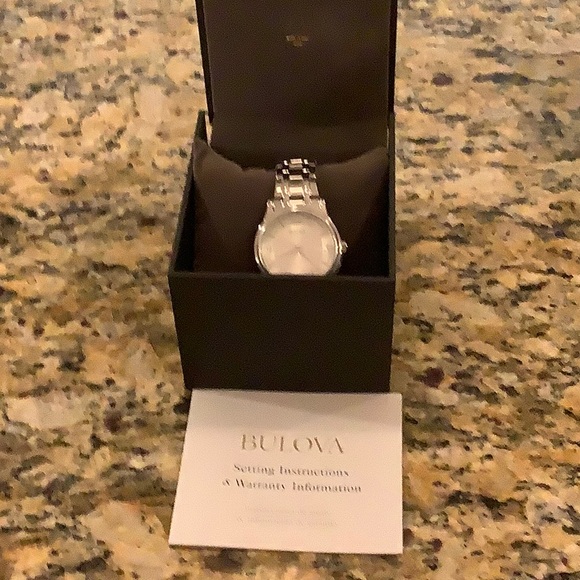 Brand new in box Silver Bulova watch - 96A000 - Picture 3 of 5
